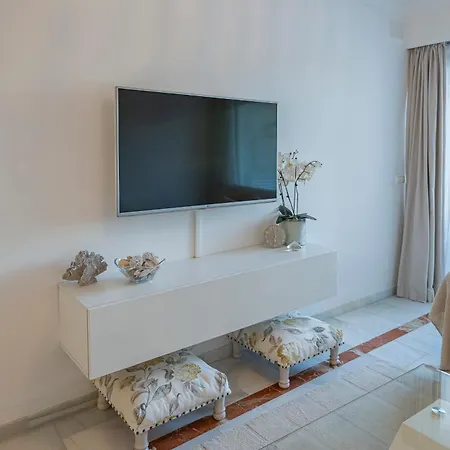 Apartment Luxury In With Parking And Pool