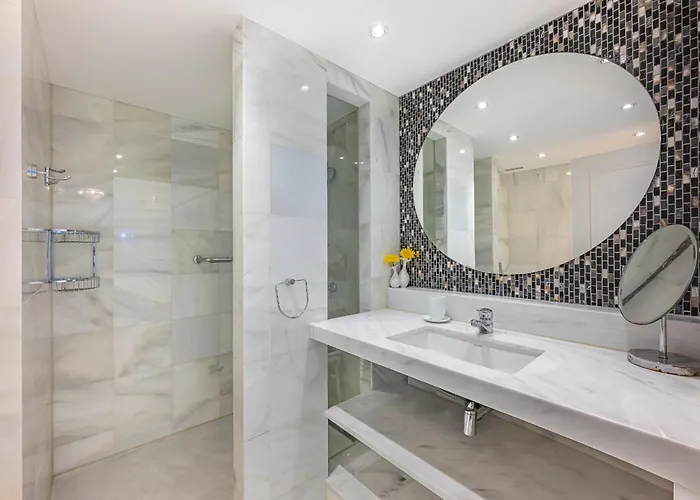 Appartement Luxury In With Parking And Pool *
