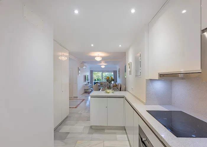 Luxury In With Parking And Pool Marbellac