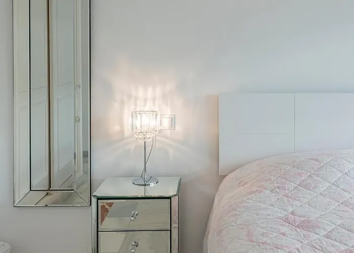 Appartement Luxury In With Parking And Pool